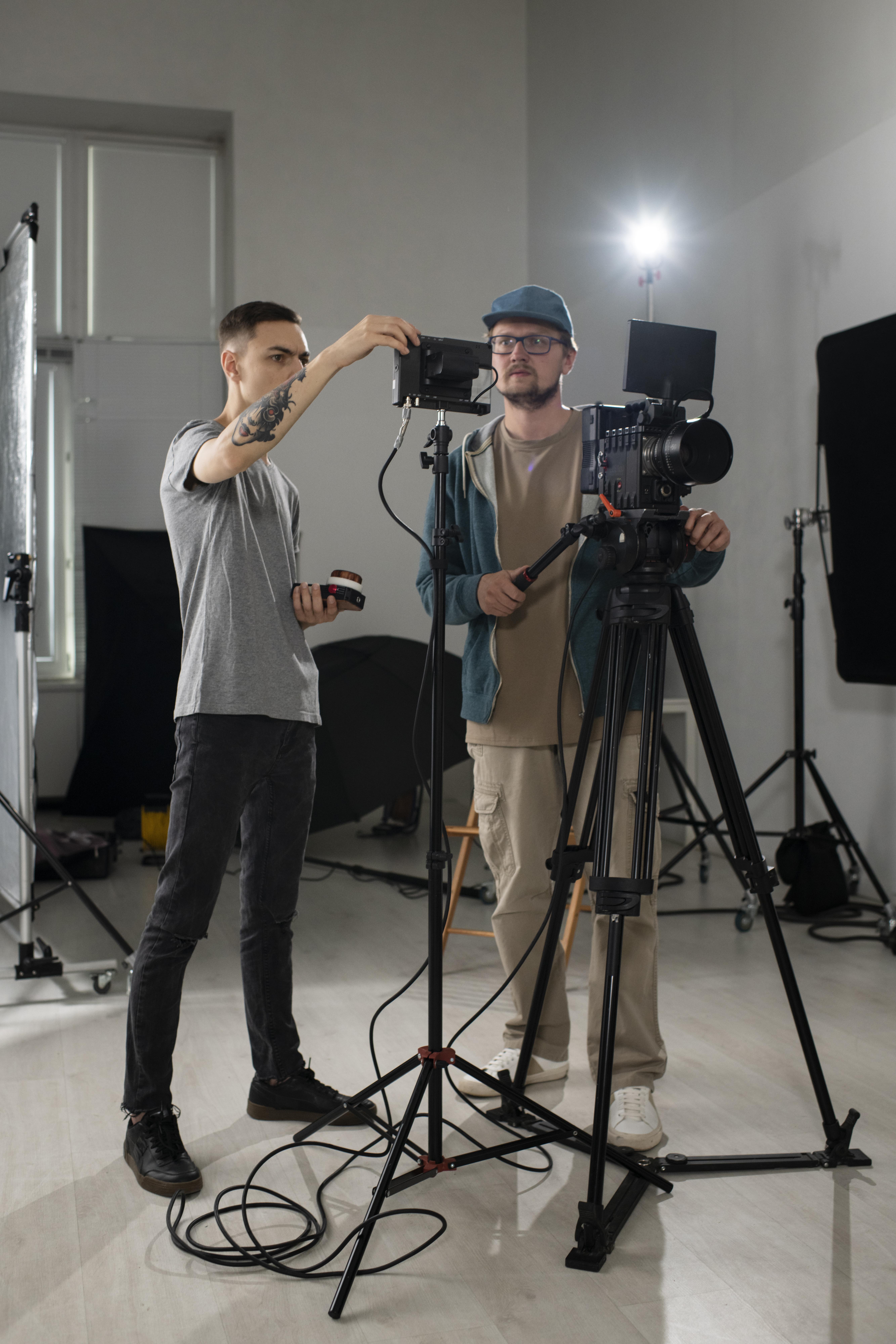 Fotógrafos, videógrafos y editores