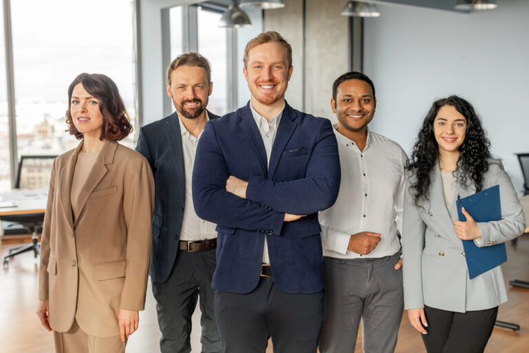 Cómo estructurar un equipo de producción audiovisual flexible para campañas continuas