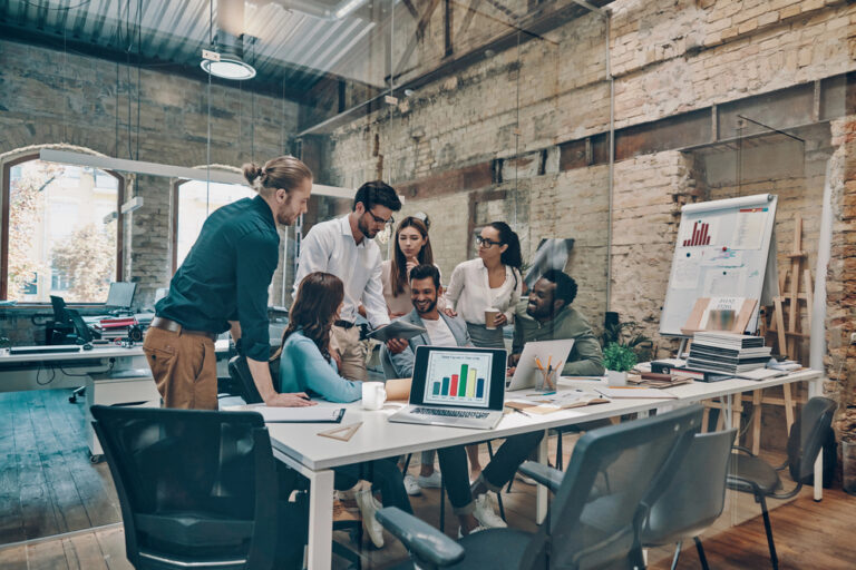 Producción audiovisual para redes sociales: cómo organizar grabación, edición y publicación sin fricción